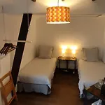 فندق مبيت وإفطار Le Petit Moulin Rouge, B&b, Sdb En-suite, Parking Prive Gratuit 3*