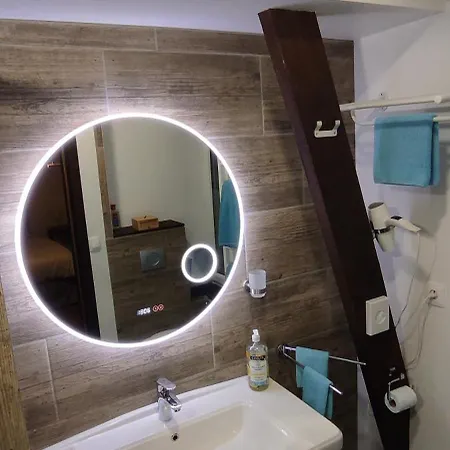 Le Petit Moulin Rouge, B&b, Sdb En-suite, Parking Prive Gratuit Beauvoir (Manche)