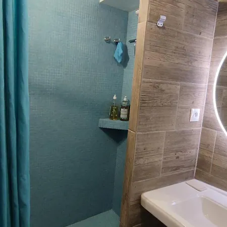 Le Petit Moulin Rouge, B&b, Sdb En-suite, Parking Prive Gratuit * Beauvoir (Manche)