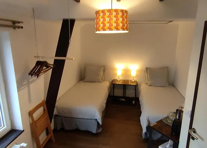 Bed and Breakfast Le Petit Moulin Rouge, B&b, Sdb En-suite, Parking Prive Gratuit 3*