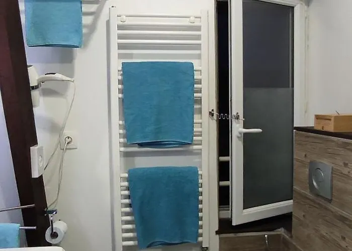 Le Petit Moulin Rouge, B&b, Sdb En-suite, Parking Prive Gratuit Bed and Breakfast Beauvoir (Manche)